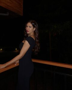 Sonam Bajwa Instagram - He said ‘look so beautiful, so elegant, just look like a Wow’