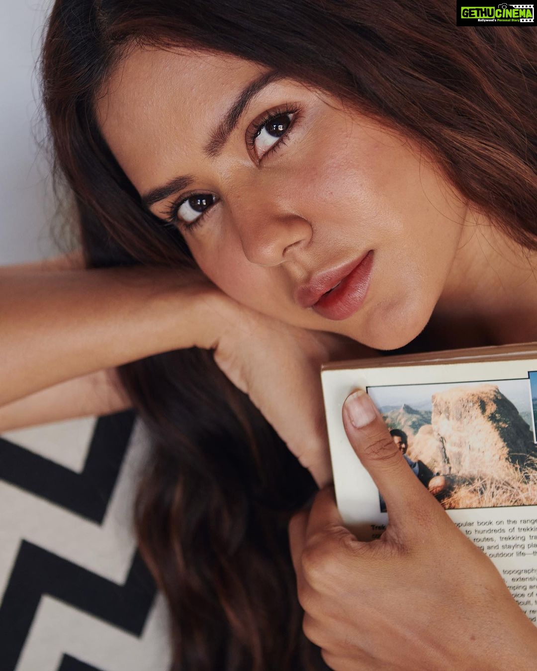 Sonam Bajwa Instagram - She’s Busy ….. 📸 @aviraj