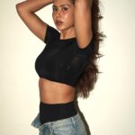 Sonam Bajwa Instagram - Raw shots (no edits) from yesterday evening 🫰🏻
