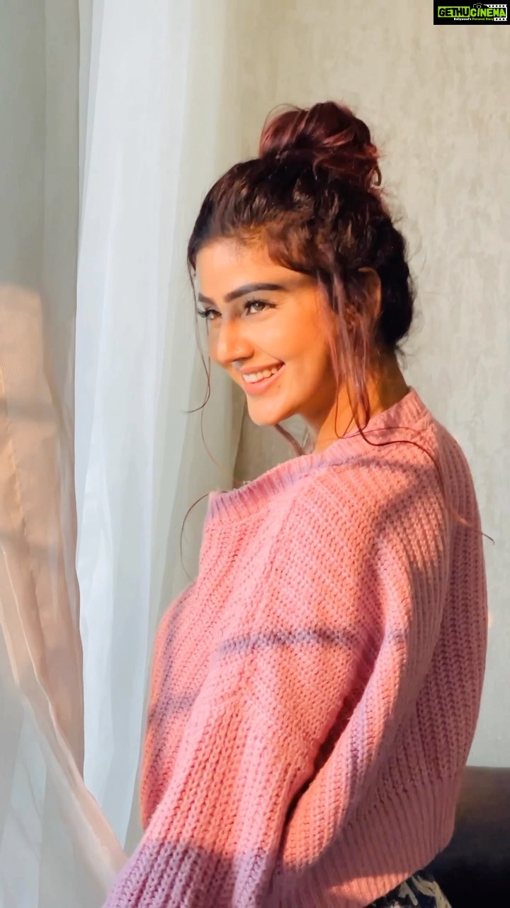 Soniya Bansal Instagram - Keep your face always toward the sunshine Sweet Home