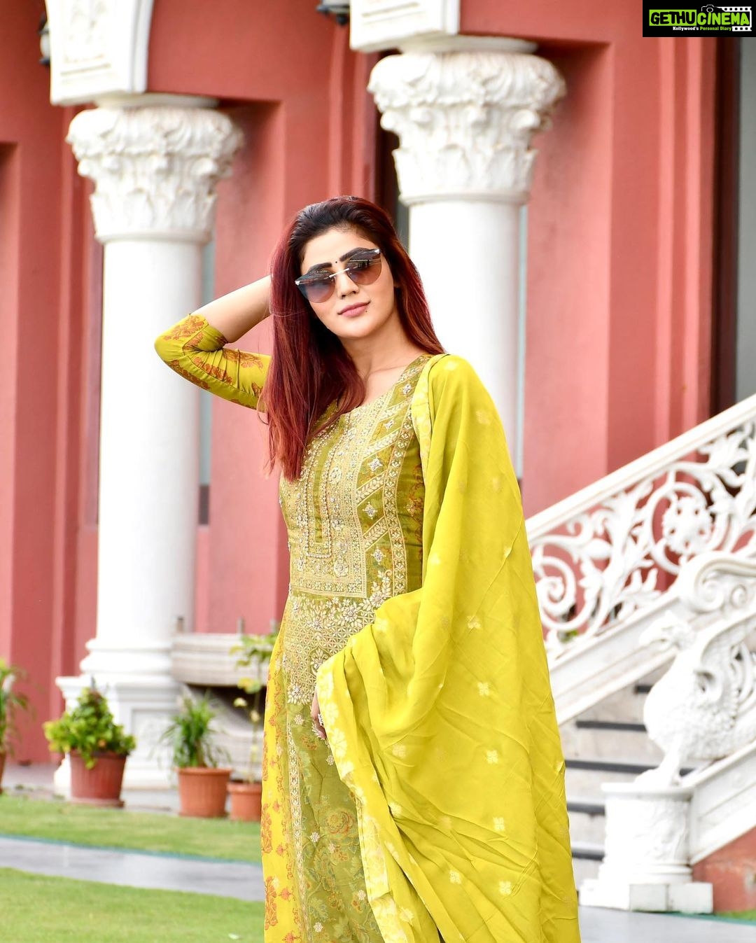 Soniya Bansal Instagram - Life is much better when you are living in the present
