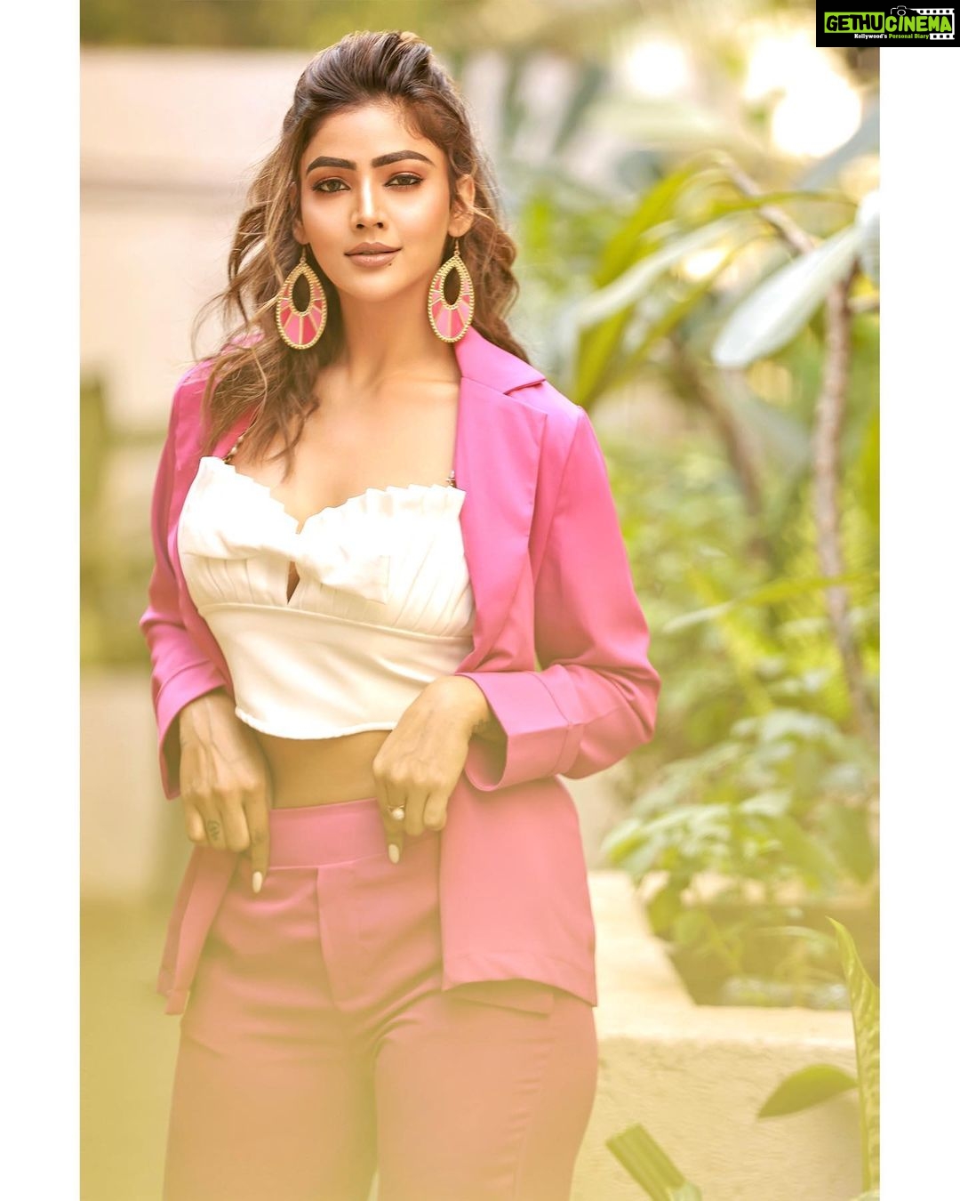 Soniya Bansal Instagram - "When you have a dream, you've got to grab it and never let go . #travelphotography #fashionstyle #soniyabansal #soniyabansal #actress #model #fashion #instagram #internationalmodel #actress #soniyabansa #lifestyle#soniyabansal