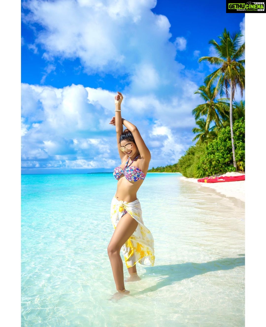 Soniya Bansal Instagram - An open mind leaves a chance for someone to drop a worthwhile thought in it. #travel #photography #fashionstyle #soniyabansal #soniyabansal #actress #model #fashion #instagram #internationalmodel #actress #soniyabansal #lifestyle #indianlook #Soniyabansal Kandima Maldives