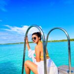 Soniya Bansal Instagram - You can't go back and change the beginning, but you can start where you are and change the ending.