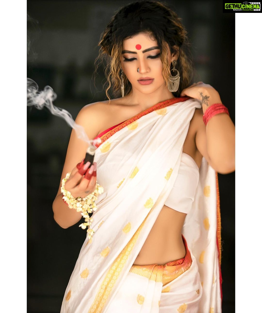 Soniya Bansal Instagram - "You don't really need someone to complete you. You only need someone to accept you completely.