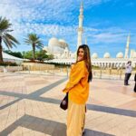 Soniya Bansal Instagram - It is true that a prayer that comes from the heart can move mountains, it increases your faith, and brings you closer to God. #soniyabansal #travelphotography #fashionstyle #soniyabansal #soniyabansal #actress #model #fashion #instagram #internationalmodel #actress #soniyabansa #lifestyle #soniyabansal Grand Mosque, Abu Dhabi