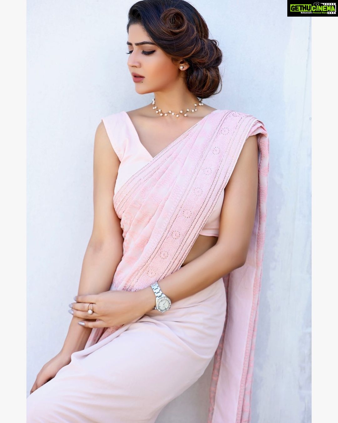 Soniya Bansal Instagram - You're braver than you believe, stronger than you seeml, and smarter than you think.