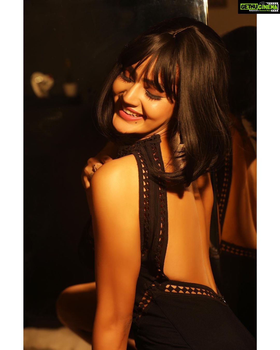 Soniya Bansal Instagram - "If you want to lift yourself up, lift up someone else.