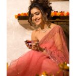 Soniya Bansal Instagram – Wishing you and your family a very happy diwali 🪔  Hope this diwali brings you every joy and blessings 🎉

#travelphotography #fashionstyle #mumbai #soniyabansal #actress #model #fashion #instagram #internationalmodel #actress #soniyabansa #lifestyle #diwali Mumbai, Maharashtra