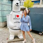 Soniya Bansal Instagram - In the end we discover that to love and let go can be the same thing. To love and be loved is to feel the sun from both sides Berlin, Germany