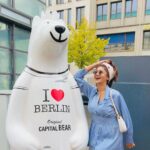 Soniya Bansal Instagram - In the end we discover that to love and let go can be the same thing. To love and be loved is to feel the sun from both sides Berlin, Germany