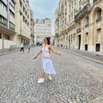 Soniya Bansal Instagram - "The passage from the big to the little is what makes Paris beautiful. and you have to be prepared to be small-to live, to trudge, to have your head down in melncholy and then lift it up, sideways- to get it. "There is always light. H' only we re brave enough to see it. I'only we're brave enough to be it.: #travelphotography #fashionstyle #paris #soniyabansal #actress #model #fashion #instagram #internationalmodel #actress #soniyabansa #lifestyle Paris, France