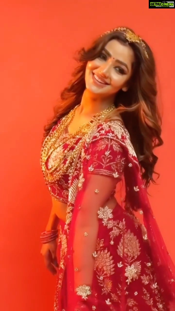 Soniya Bansal Instagram - I believe we are here on the planet Earth to live, grow up and do what we can to make this world a better place for all people to enjoy freedom."