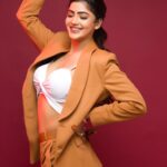 Soniya Bansal Instagram - Always remember that you are absolutely unique. Just like everyone else. If' you believe you deserve better, you will create better for yourself. Believe in ourself and all that you are. Know that there is something inside of you that is greater than any obstacle. #travelphotography #fashionstyle #mumbai #soniyabansal #actress #model #fashion #instagram #internationalmodel #actress #soniyabansa #lifestyle