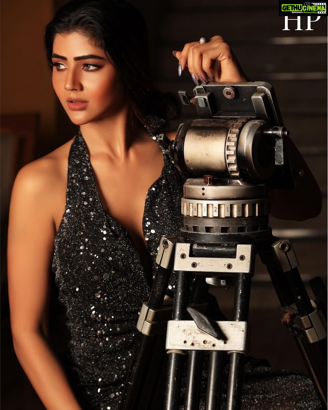 Soniya Bansal Instagram - Love is that condition in which the happiness of another person is essential to your own . "I am who I am because of you. You are every reason, every hope, and every dream I’ve ever had. #travelphotography #fashionstyle #mumbai #soniyabansal #actress #model #fashion #instagram #internationalmodel #actress #soniyabansa #lifestyle