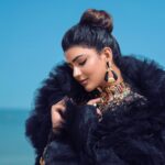 Soniya Bansal Instagram - Before entering the glamorous world of fashion modeling, Indian actress Soniya Bansal was well aware of her passion for performance and entertainment and chose a path to carve out her own niche. In an interview with Soul Arabia, the Indian actress opened up about her early start, thriving career, and being a role model for girls her age. Stay tuned for the new cover story. قبل أن تبدأ مسيرتها الناجحة كعارضة أزياء، أدركت الممثلة الهندية سونيا بانسال شغفها بهذا المجال المُبهر واختارت طريقًا فريداً لصنع مكانتها الخاصة فيه. وفي مقابلتها مع سول العربية، فتحت العارضة والممثلة الهندية قلبها للحديث عن بدايتها المبكرة، ومسيرتها المزدهرة، وأيضاً كونها نموذجًا يحتذى به للكثير من الفتيات في مثل سنها. ترقبوا قصة الغلاف الجديدة. Editor-in-Chief: Sultan Abu Tair (@sultanabutair), Interview by: Amira Shawky (@amirashawky83), Shot by: Mohamed Metwally (@mohamedmetwalli_), Makeup & Hair by: @bloominghairbymo, Stylist: (@kheleidoscopeworld), Assistant Stylist: @fit.bybehb, Dress by: Cinco (@michael5inco), Production: Three Sixty Mena (@threesixtymena). #SoulArabia #SoulArabiaXSoniya #سول_العربية