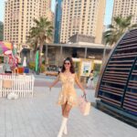 Soniya Bansal Instagram - "The purpose of our lives is to be happy. "The way I see it, ifyou want the rainbow, you gotta put up with the rain. #travelphotography #fashionstyle #soniyabansal #soniyabansal #actress #model #fashion #instagram #internationalmodel #actress #soniyabansa #lifestyle #soniyabansal United Arab Emirates