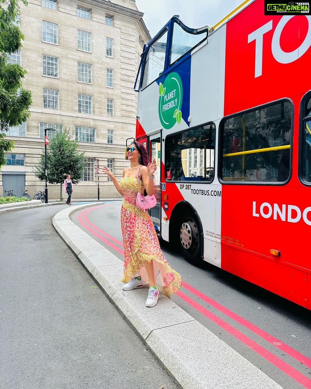 Soniya Bansal Instagram - Kindness is one thing you can't give away. It always comes back. London, United Kingdom