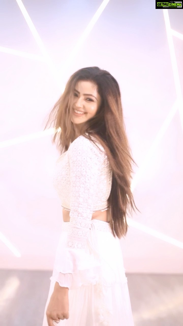 Soniya Bansal Instagram - Life is a beautiful journey that is meant to be embraced to the fullest every day. #travelphotography #fashionstyle #mumbai #soniyabansal #actress #model #fashion #instagram #internationalmodel #actress #soniyabansa #lifestyle Mumbai, Maharashtra