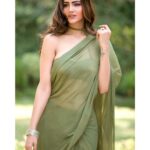 Soniya Bansal Instagram - Sometimes the bad things that happen in our lives put us directly on the path to the best things that will ever happen to us. #travelphotography #fashionstyle #mumbai #soniyabansal #actress #model #fashion #instagram #internationalmodel #actress #soniyabansa #lifestyle