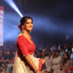 Soniya Bansal Instagram - A dream is what makes people love life even when it is painful” #timefashionweekrampworlk #bombay #timesfashionweek #btfw22 #Designer #Sponsor #glamour #Bombay Times #indiandressing #festivalfashion #Fashion #BTFW #Fashionweek #Designer #Lovely #bombaytimesfashionweek #soniyabansal St. Regis Hotel