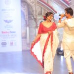 Soniya Bansal Instagram - A dream is what makes people love life even when it is painful” #timefashionweekrampworlk #bombay #timesfashionweek #btfw22 #Designer #Sponsor #glamour #Bombay Times #indiandressing #festivalfashion #Fashion #BTFW #Fashionweek #Designer #Lovely #bombaytimesfashionweek #soniyabansal St. Regis Hotel