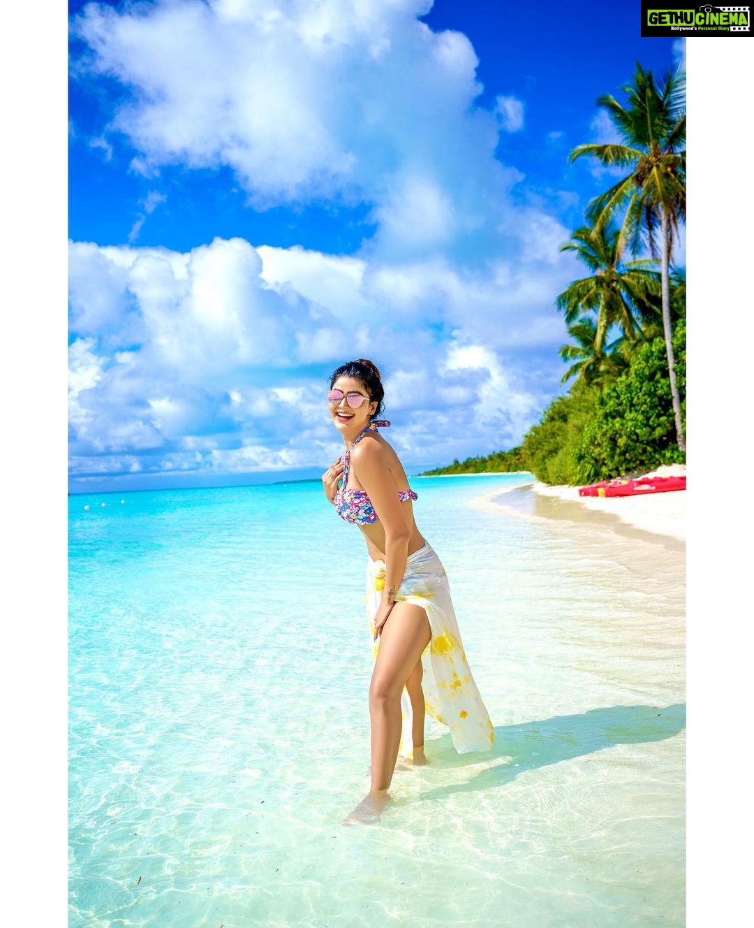 Soniya Bansal Instagram - An open mind leaves a chance for someone to drop a worthwhile thought in it. #travel #photography #fashionstyle #soniyabansal #soniyabansal #actress #model #fashion #instagram #internationalmodel #actress #soniyabansal #lifestyle #indianlook #Soniyabansal Kandima Maldives