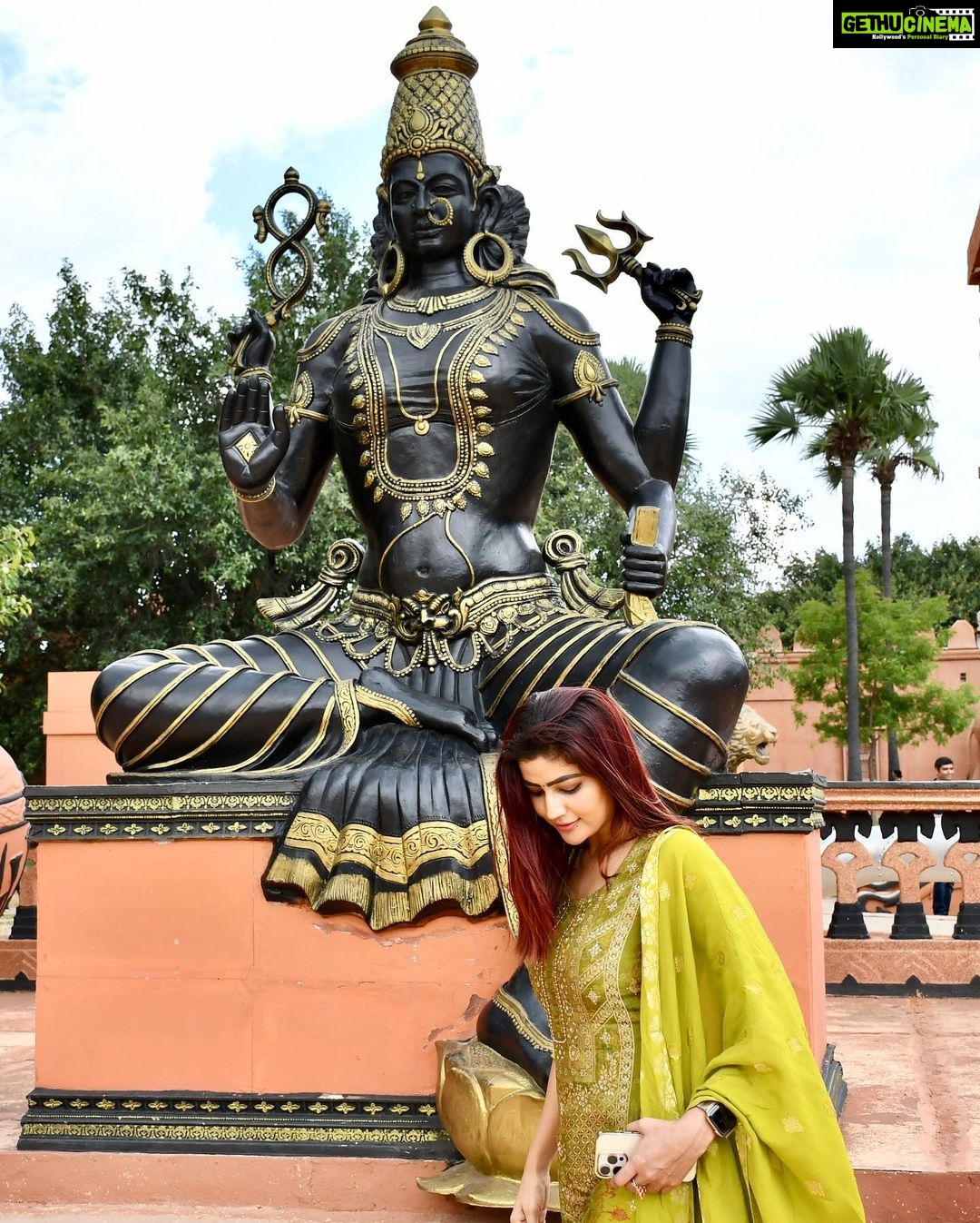 Soniya Bansal Instagram - Life is much better when you are living in the present