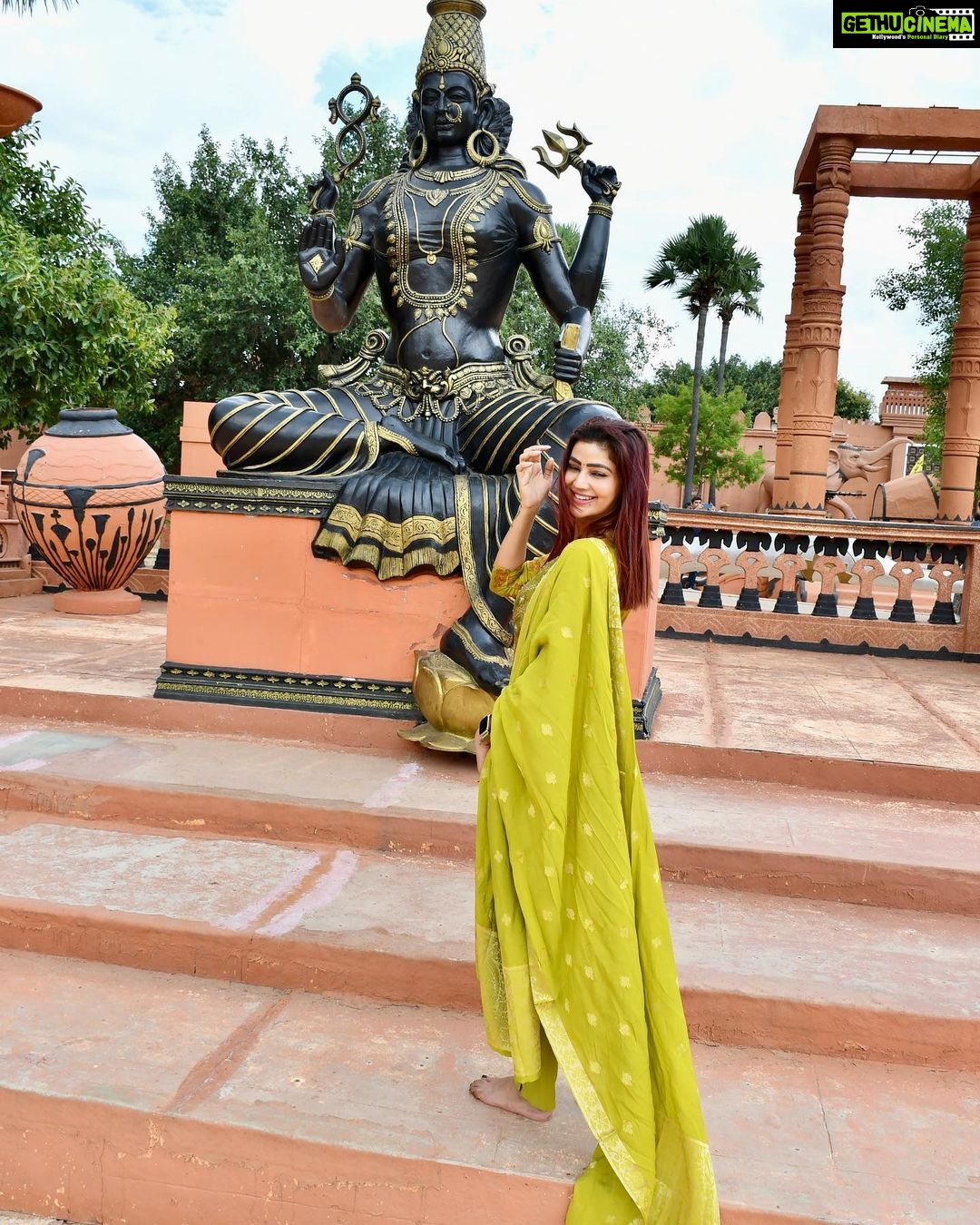 Soniya Bansal Instagram - Life is much better when you are living in the present