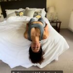 Sonnalli Seygall Instagram - Do this just before going to bed! Especially if you suffer from insomnia or need better quality sleep in your life try it every night for few days and see the difference. P.S.- if you have knee problems or injury, avoid this ❌ #yogawithsonnalli #healthtips #yogalifestyle #yogatips #insomniaproblems #sleeptips #healthandwellness