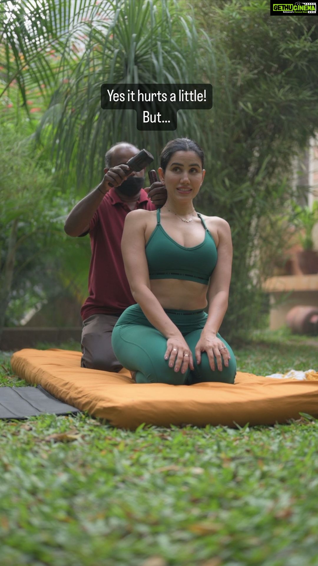 Sonnalli Seygall Instagram - Don’t cancel it till you’ve tried it ✅ #TokSen #massagetherapy #healingenergy #wellnessjourney #yogatherapy #uniquestays #wellnessretreat P.S.- Thank you Bhaskar jee for the most healing experience 🙏 Location & facilitator- @anokhigarden @damani_aditya