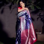 Sonnalli Seygall Instagram - Happy Diwali ✨ May this year be filled with love, abundance, peace & prosperity! 📸: @dieppj #diwalivibes #happydiwali #festivities #diwali💥