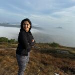 Sonu Gowda Instagram – Skandagiri sunrise trek❤️ The breathtaking views, unforgettable experience.. experience that filled my heart with happiness and gratitude ❤️ lots of love to my dearest @bhavanaa_raao_actor❤️❤️❤️ n to my lil one @neharamakrishna ❤️❤️❤️ for making it so special and beautiful 🤩
