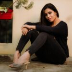 Sonu Gowda Instagram – Embrace the messiness and find joy in the journey. We are all capable of handling things better! 

@umesh__photography___