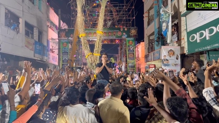 Sonu Sood Instagram - Thank you Andhra & Telangana for all the love ❤️ Humbled 🙏