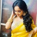 Soumitrisha Kundu Instagram – keep calm
& keep kaam se kaam! 🤷🏻‍♂️
……way to ultimate happiness!💛✨