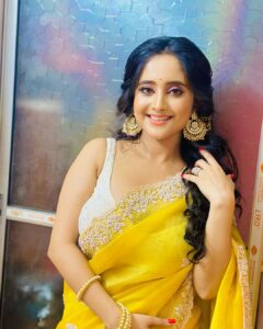 Soumitrisha Kundu Instagram - keep calm
& keep kaam se kaam! 🤷🏻‍♂️
......way to ultimate happiness!💛✨