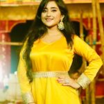 Soumitrisha Kundu Instagram – পিতৃপক্ষের শেষ প্রহরে ……!💛
For @timesofpujo 
 styled by @rabhisek 
picture courtesy @anindya.sahaindia