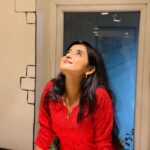 Soumitrisha Kundu Instagram - people who get my sense of humour deserve unlimited hugs!😉 ✨ picture tule diachen biswasera photographer @withlovesayak
