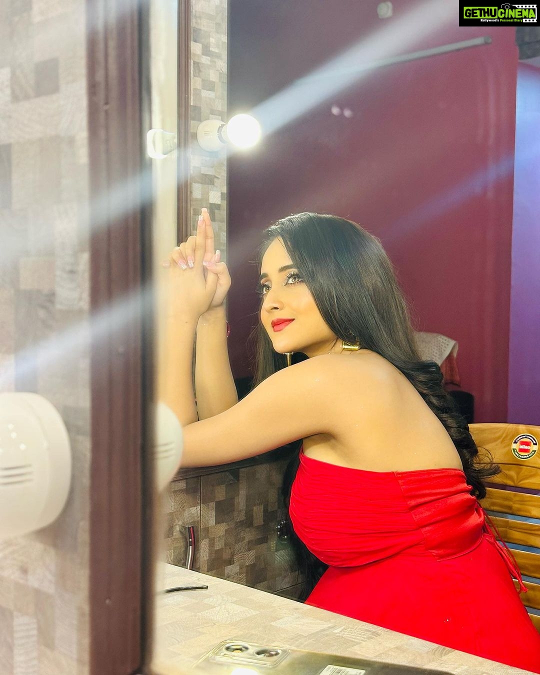 Soumitrisha Kundu Instagram - I disappear sometimes....!❤️