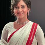 Soumitrisha Kundu Instagram – সে সাধনায় মিশিয়া যায় বকুলগন্ধ,
সে সাধনায় মিলিয়া যায় কবির ছন্দ……..!
🤍❤️