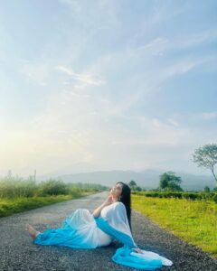 Soumitrisha Kundu Instagram - let us live like flowers
wild and beautiful
& drenched in sun!🦋🤍🩵

#soumitrisha
