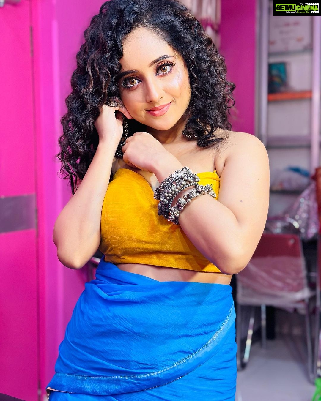 Soumitrisha Kundu Instagram - she hits like ecstasy!💛🦋✨