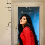 Soumitrisha Kundu Instagram - people who get my sense of humour deserve unlimited hugs!😉 ✨ picture tule diachen biswasera photographer @withlovesayak