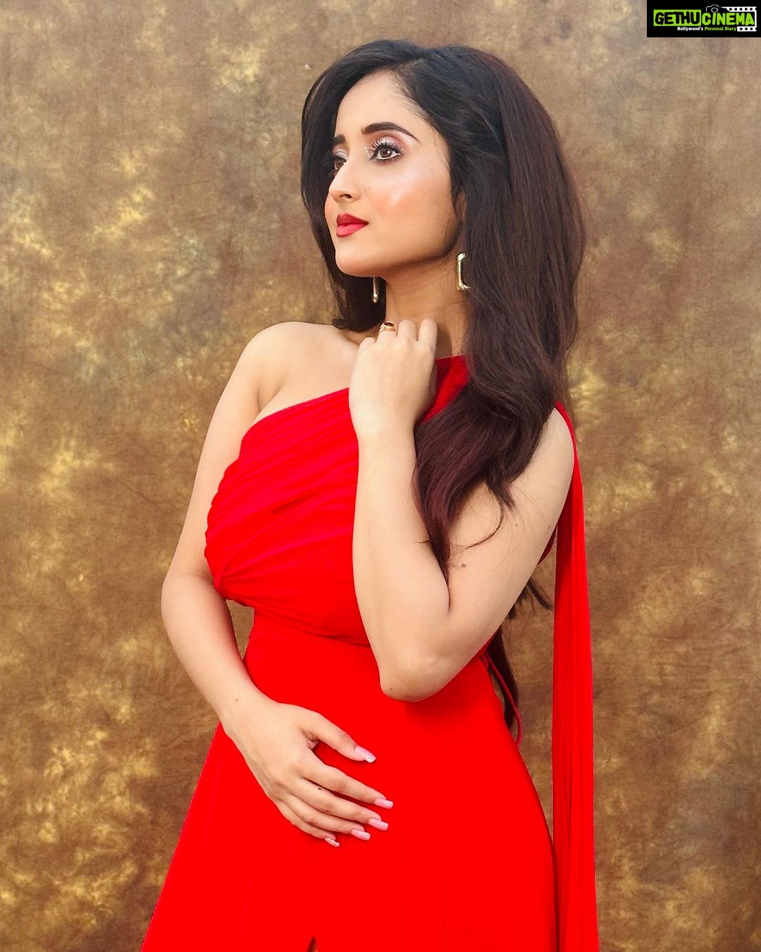 Soumitrisha Kundu Instagram - I disappear sometimes....!❤️