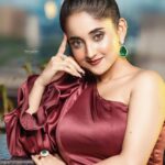 Soumitrisha Kundu Instagram - yuhi🤎 @sayantan_dutta_photography @neelsaha_styled_by_blue @makeupartist_bhaskarbiswas @avama_jewellers