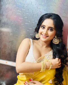 Soumitrisha Kundu Instagram - keep calm
& keep kaam se kaam! 🤷🏻‍♂️
......way to ultimate happiness!💛✨