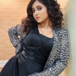Soumitrisha Kundu Instagram – 🖤 read her eyes!