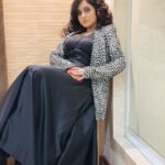 Soumitrisha Kundu Instagram - 🖤 STYLED by @rabhisek make up & hair : Risit Das & Nita Mallick