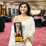 Soumitrisha Kundu Instagram - Best actress award again! thank you my audience !❤️couldn't receive this "kalakriti award" due to my health issues ... STYLED BY @kreationby.kj @rinkikhatoon